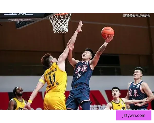 李弘权带领上海豪取十五连胜史密斯绝杀助深圳九连胜